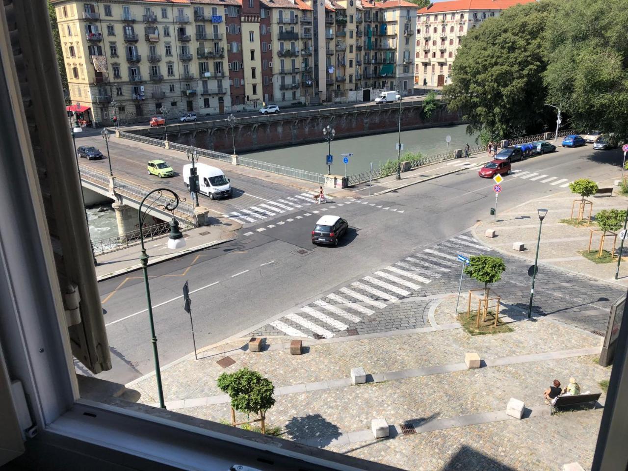 Un Piano Sotto Arturo Apartment Turin Luaran gambar