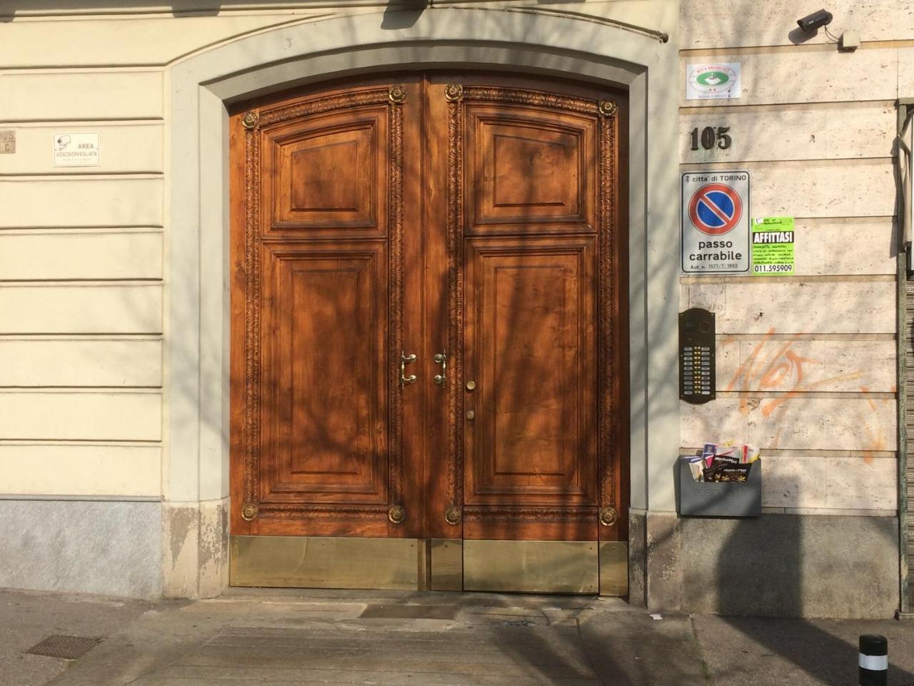 Un Piano Sotto Arturo Apartment Turin Luaran gambar